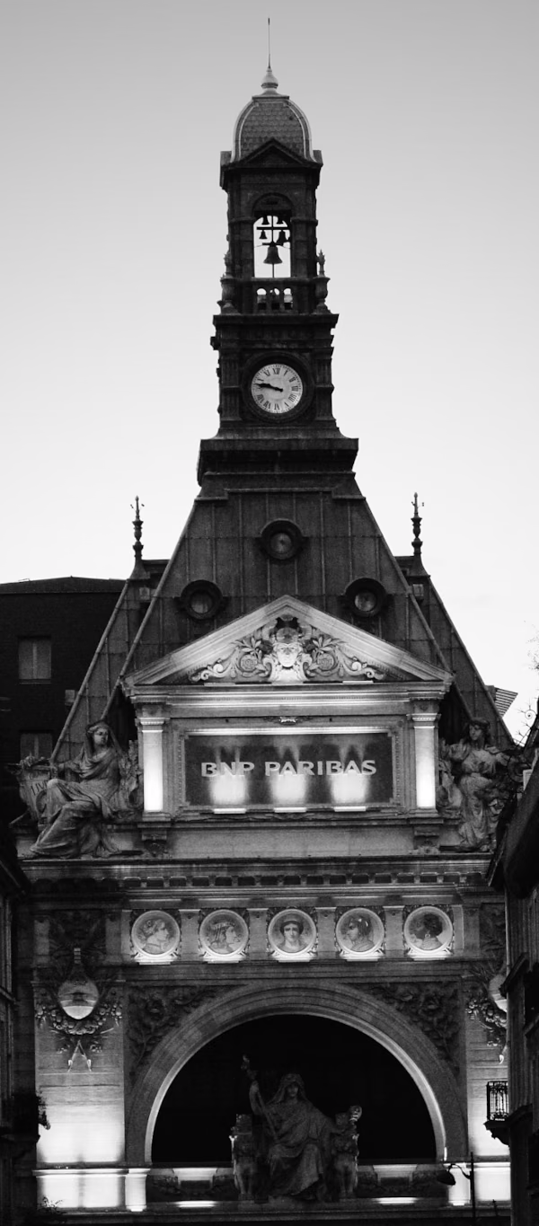 Devanture de la banque BNP Paribas